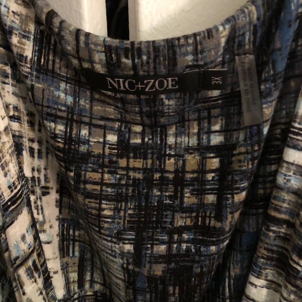 Top - Picture 4 of 4